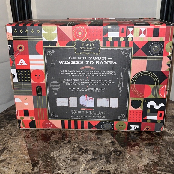 FAO Schwarz Santa Mailbox and Stationary Set New in Box - Picture 2 of 5